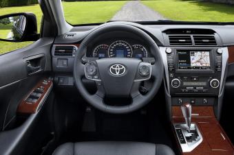 Toyota Camry ( )